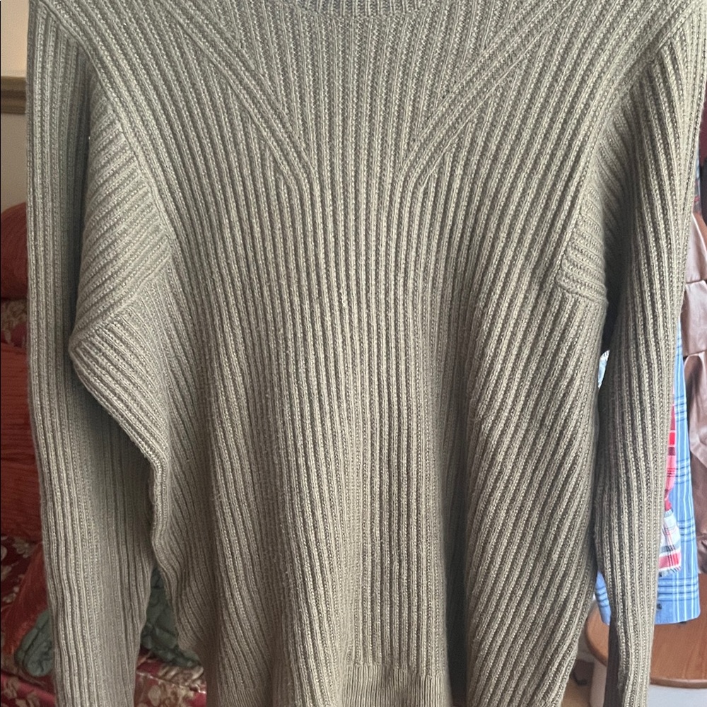 Banana Republic Men's Khaki Turtleneck Sweater - Picture 3 of 3